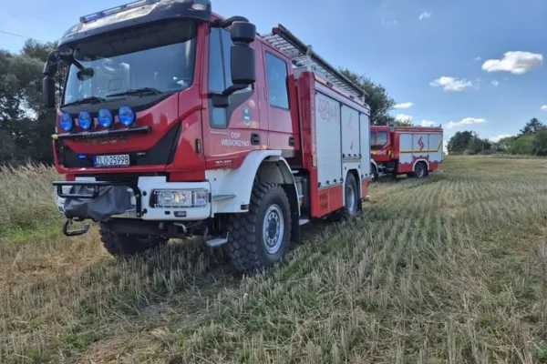 Pożar nieużytków w Runowie-Winnikach – interwencja OSP Węgorzyno