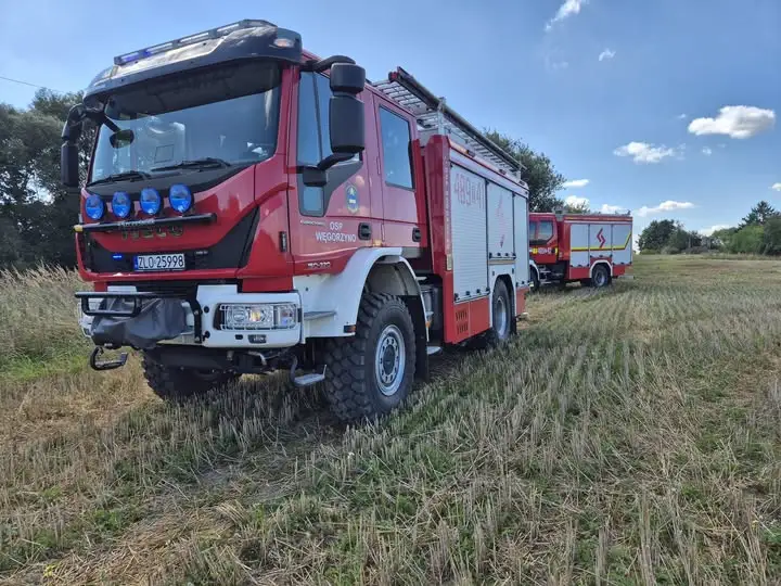 Pożar nieużytków w Runowie-Winnikach – interwencja OSP Węgorzyno