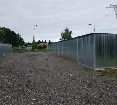 Gmina Radowo ogłasza sprzedaż garaży blaszanych – cena wywoławcza 10 tys. zł