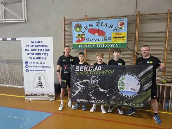 Tenis stołowy: Mewa Resko zainaugurowała sezon ligowy trzema zespołami
